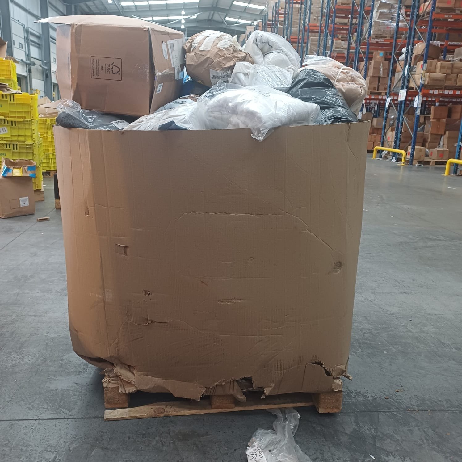 50 Pallets of Mixed Customer Return Inventory Available in Derby — photo 3