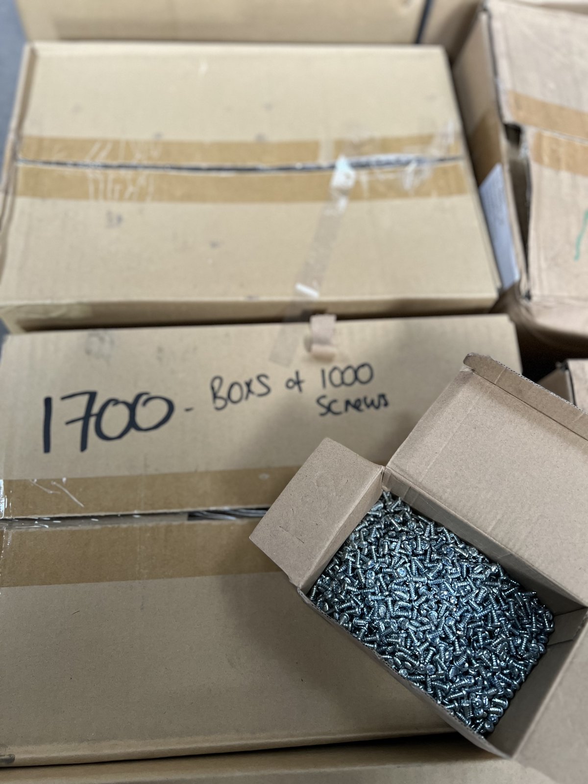 6 x 3/8 Pozi Pan Head Self Tapper Screws (x1700 boxes of 1000 screws)