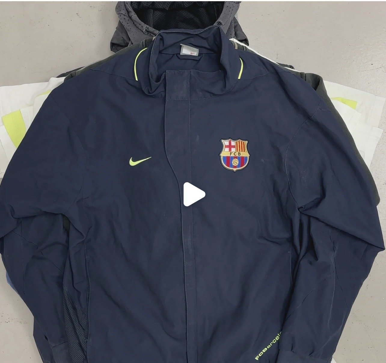 NIKE RESELLER BOX 10KG — photo 3