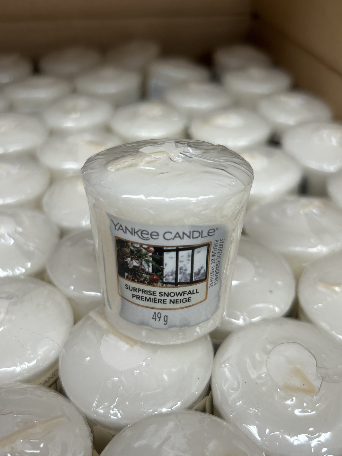 210x Yankee Candle Votives Surprise Snowfall 49g