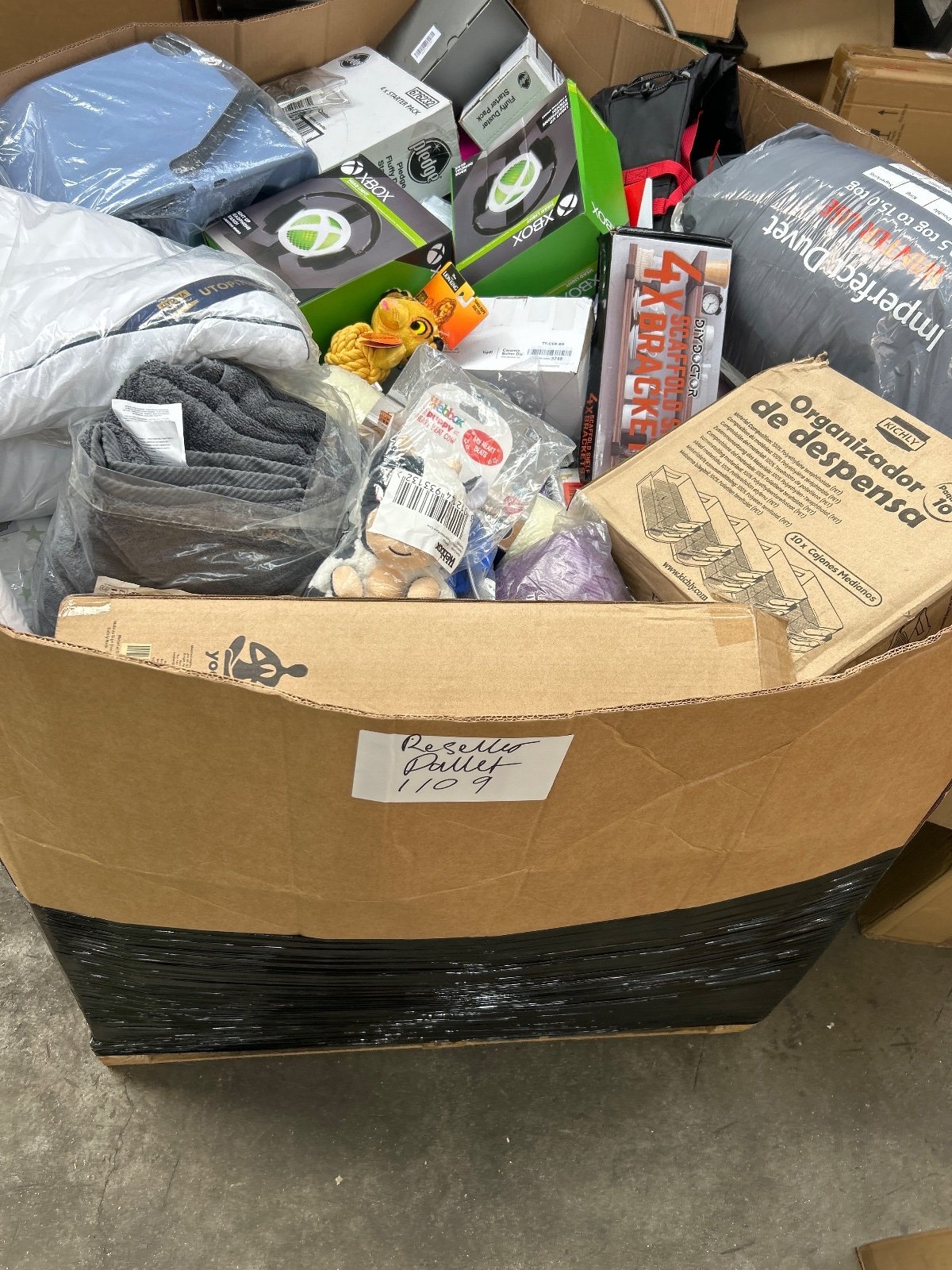 Source photograph for Massive Reseller Pallet
