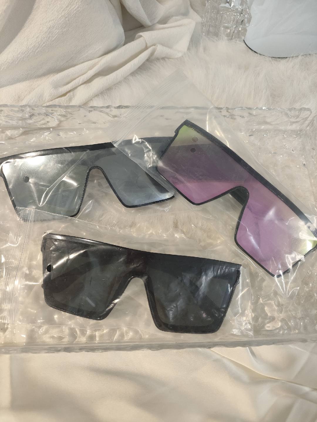 Source photograph for 60x Mixed Colors, 3-Color Sunglasses, Square Frame Sunglasses -New-Stock