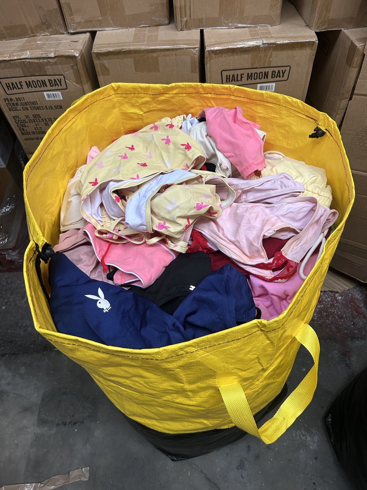 30KG Vinted Reseller Clothing Sample Box