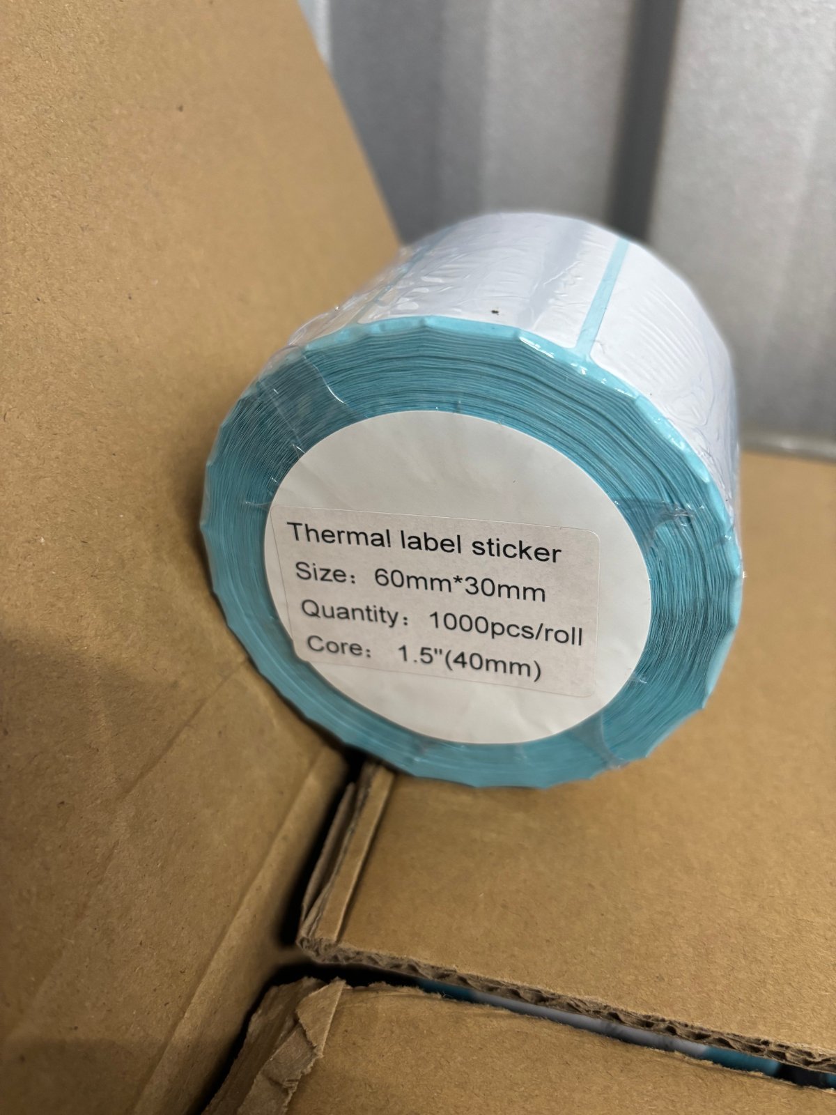 Source photograph for 225 units of 60x30mm thermal label rolls (1000 sheets per roll).