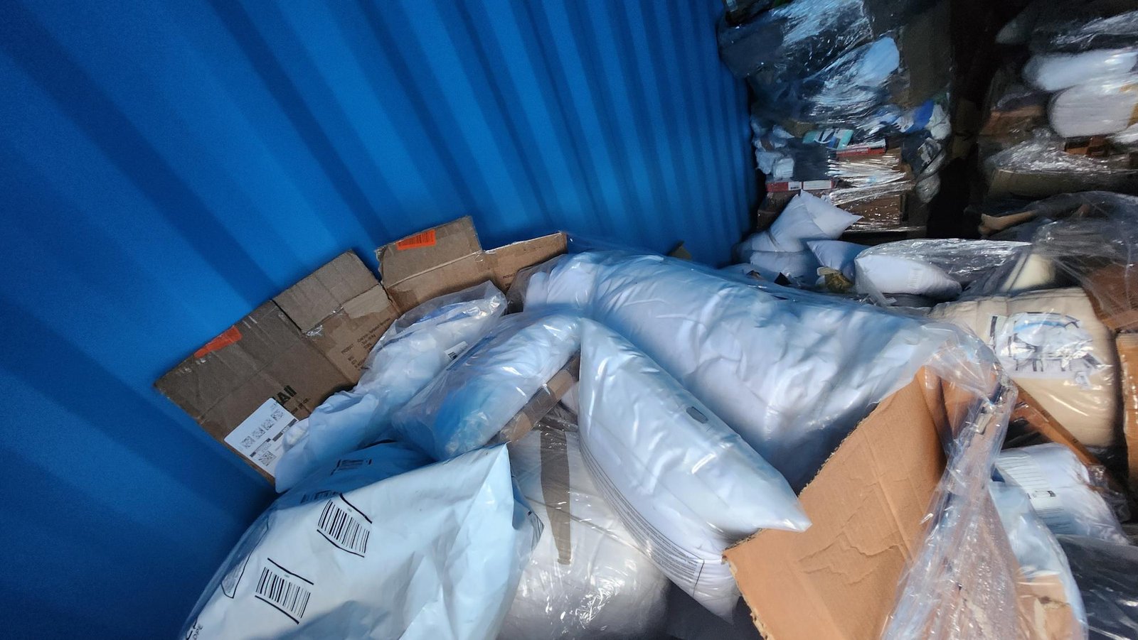 50 Pallets of Mixed Customer Return Inventory Available in Derby — photo 5