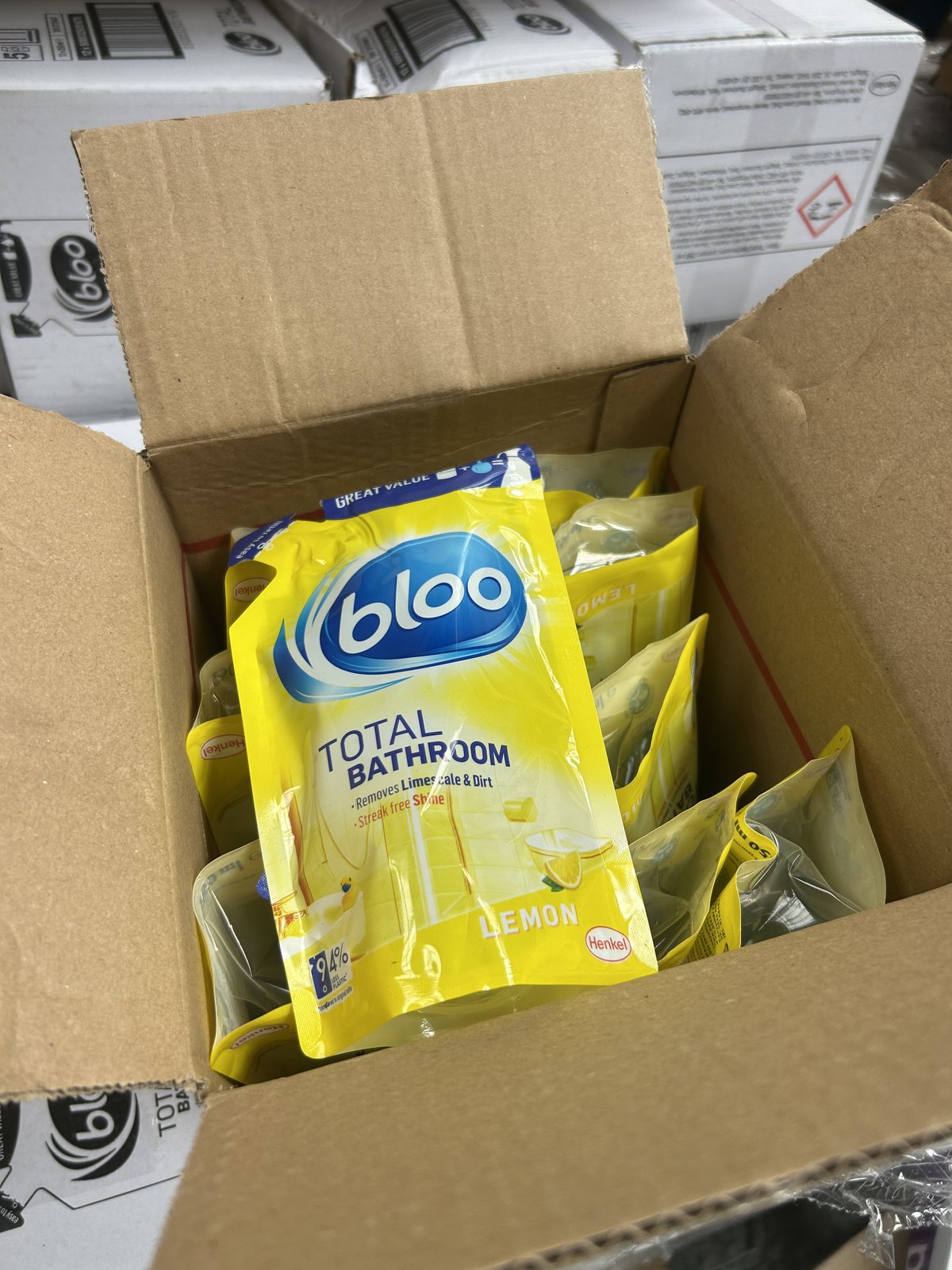 Pallet Deal: 70x Cases Bloo Total Bathroom Lemon vs