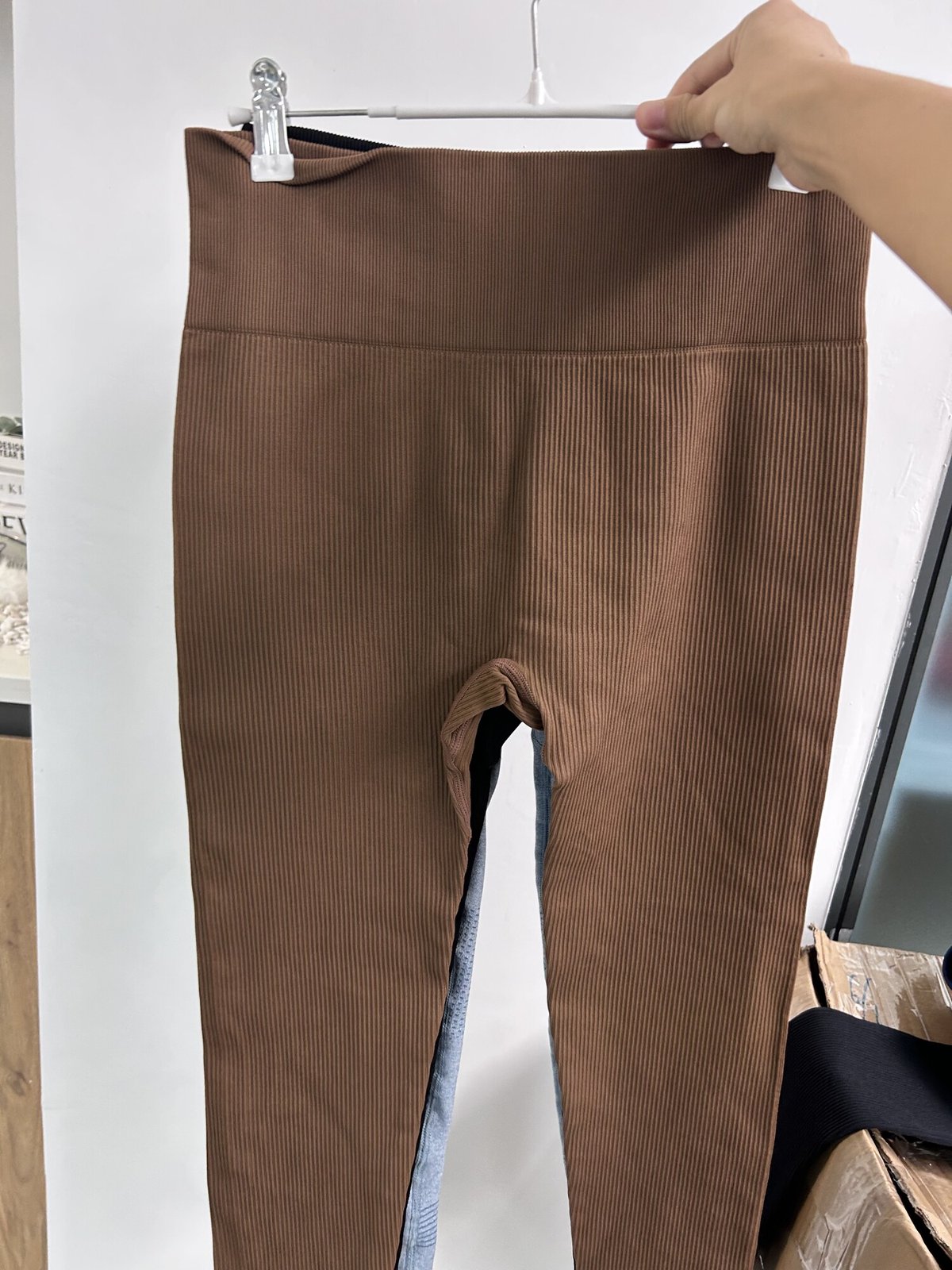 60x Ribbed High-Waist Yoga Leggings - Beige and Coffee Only - New — photo 2
