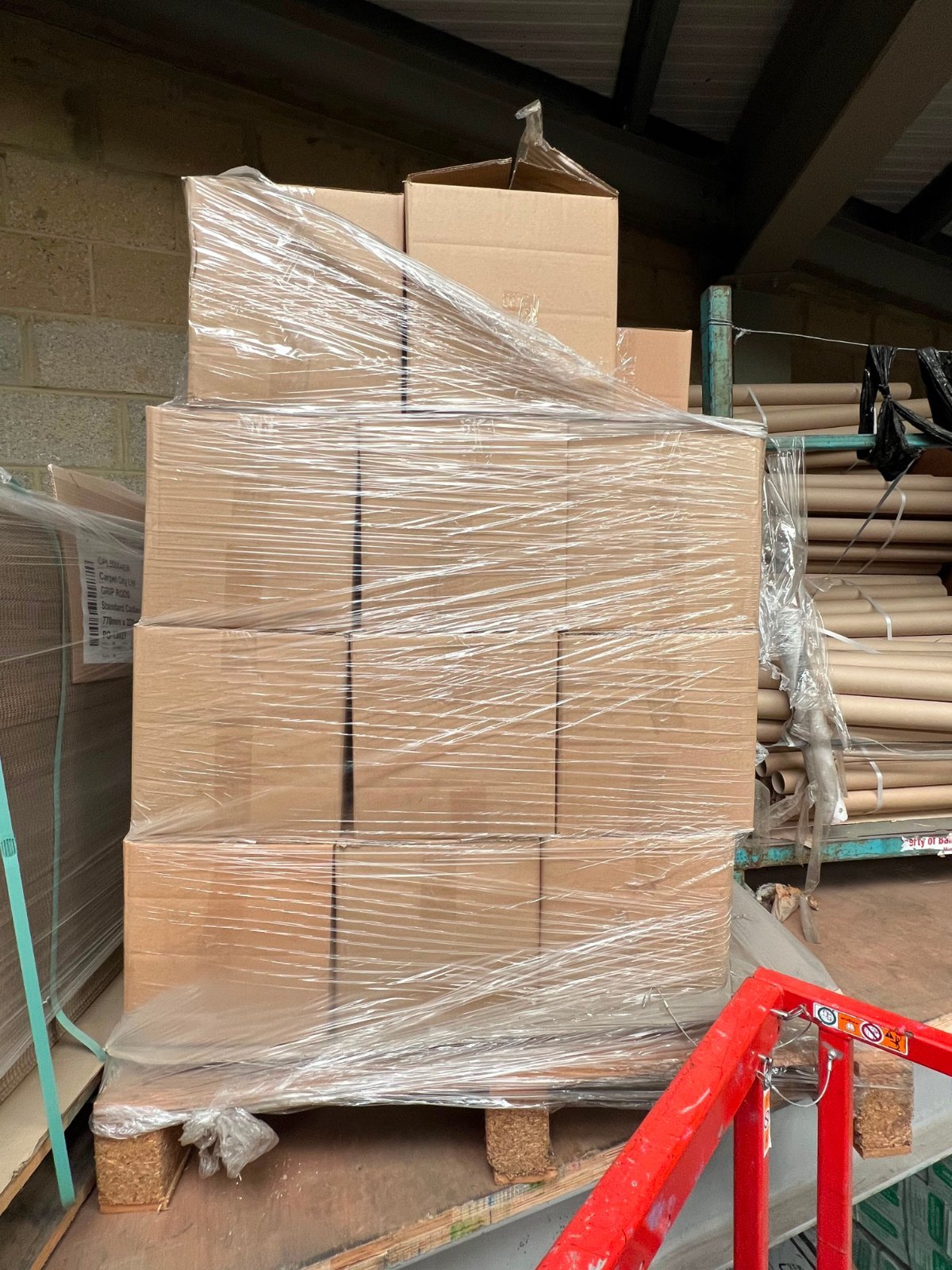 JobLot: 1750x High-Quality Hairdresser & Barber Sets — photo 4