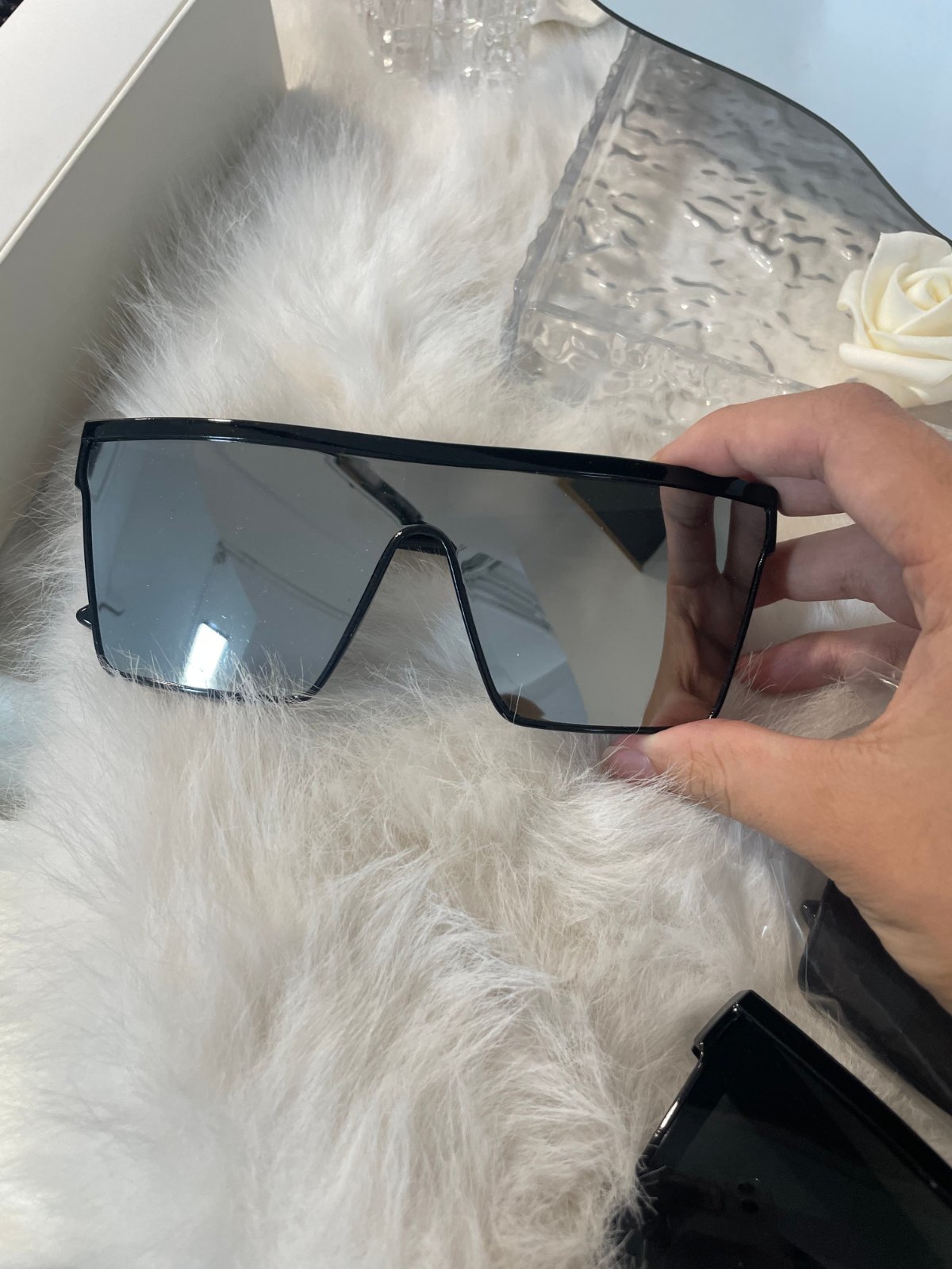 Source photograph for 150x Oversized Fashion Sunglasses - Mixed Colours, New