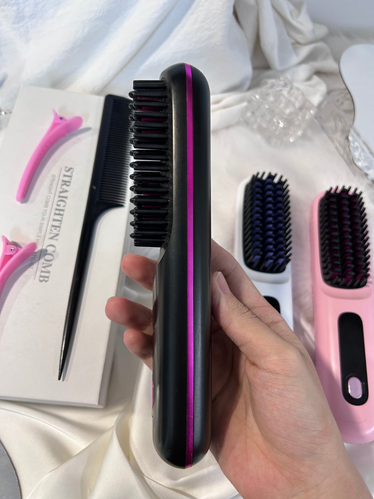 40x Hair Straightening Brushes & Combs – 20 Black / 20 Pink, New — photo 3