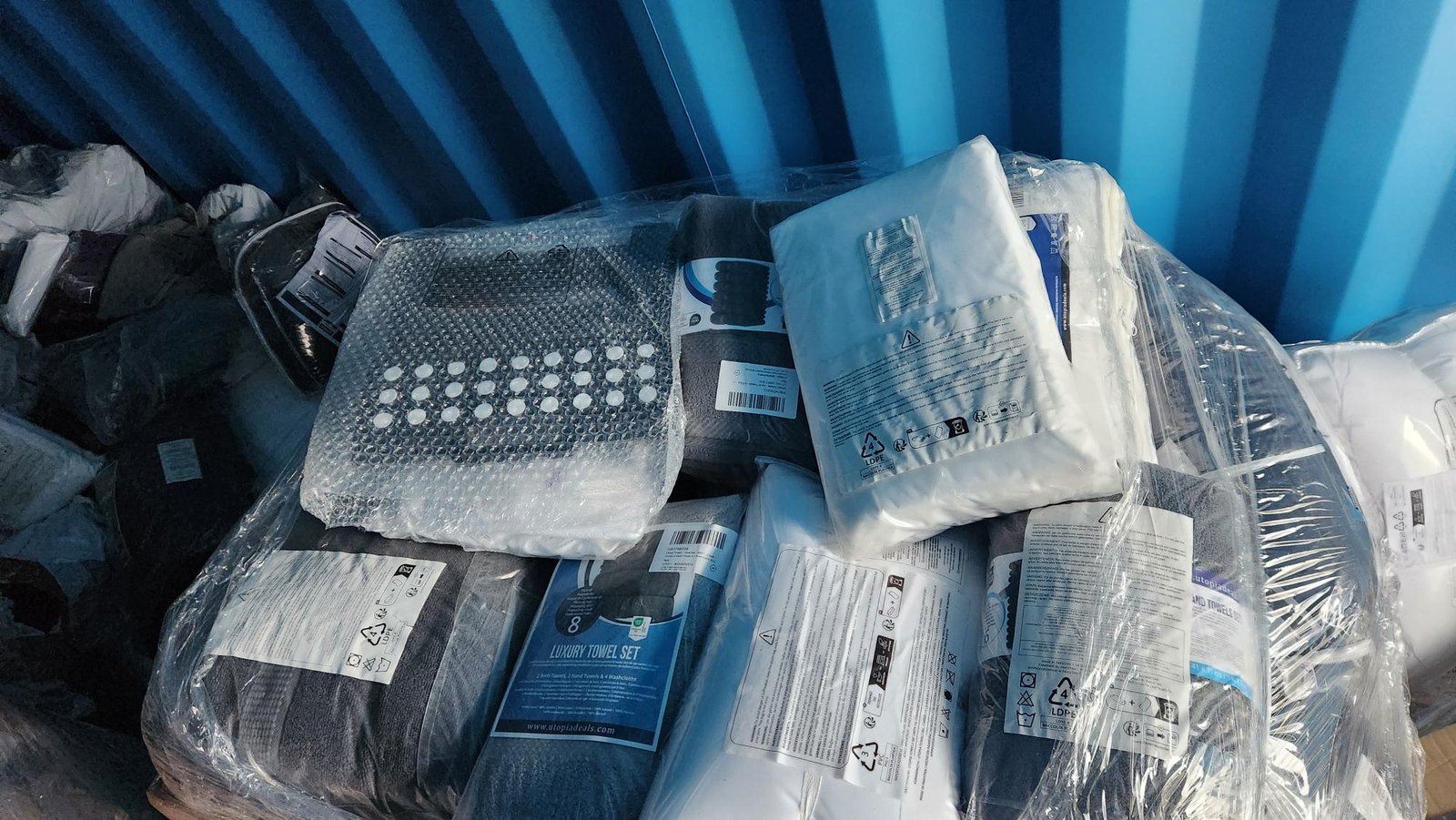 50 Pallets of Mixed Customer Return Inventory Available in Derby — photo 8