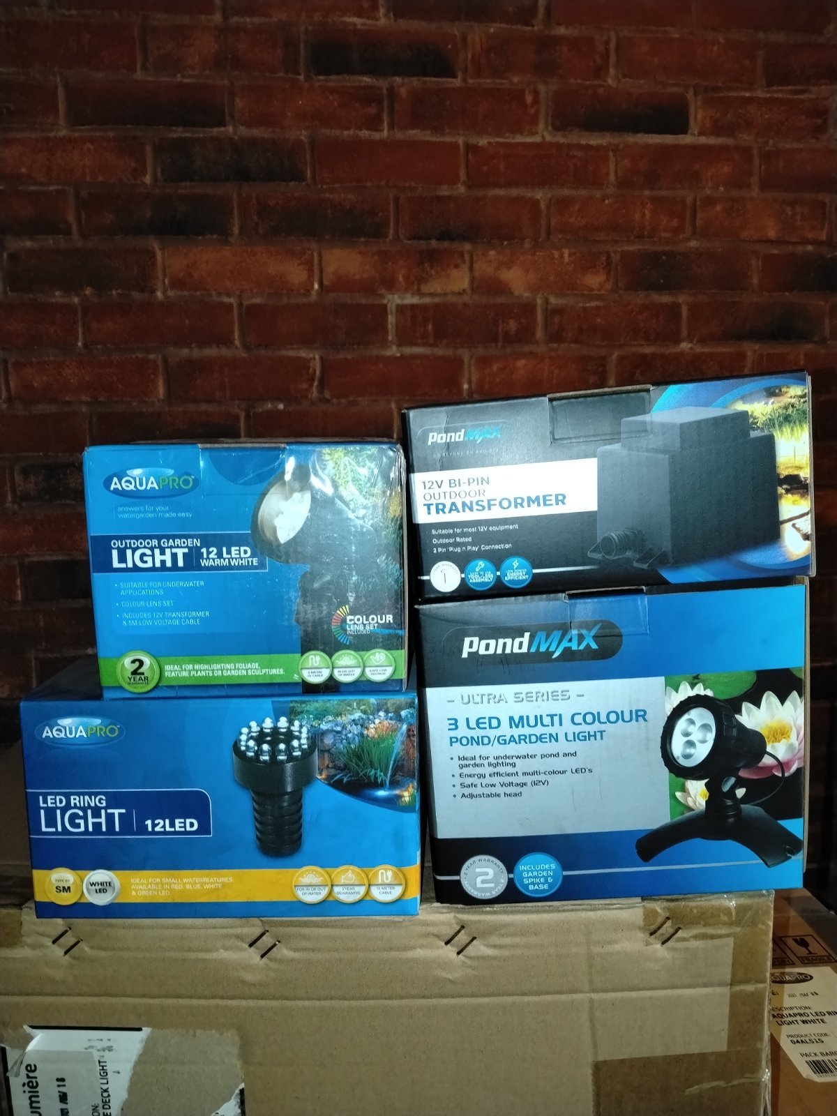 Joblot: 443x PondMAX & AquaPro Waterproof LED Garden & Pond Lighting (New in Box)