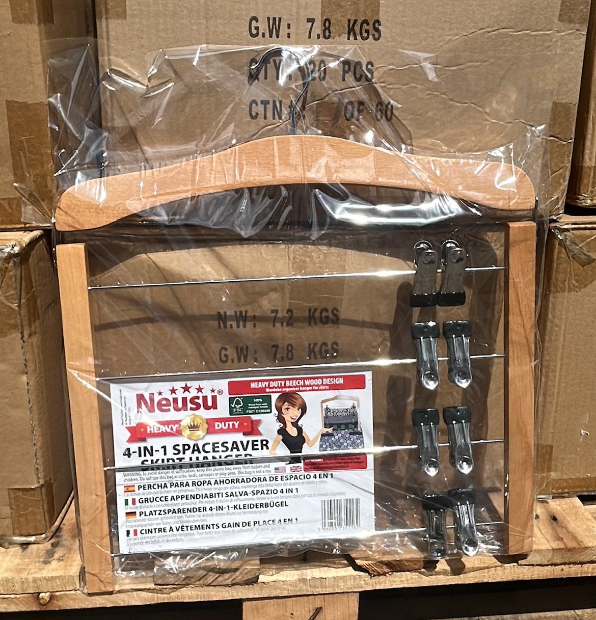 Neusu 4 in 1 Space Saving Wooden Hangers