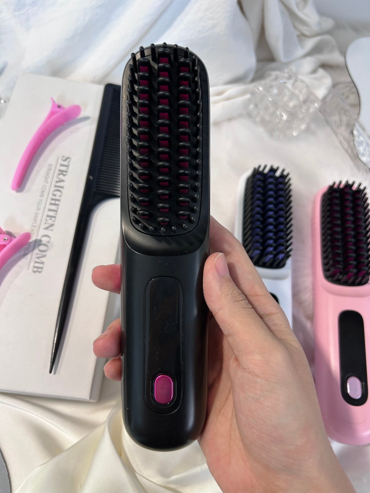 40x Hair Straightening Brushes & Combs – 20 Black / 20 Pink, New — photo 2
