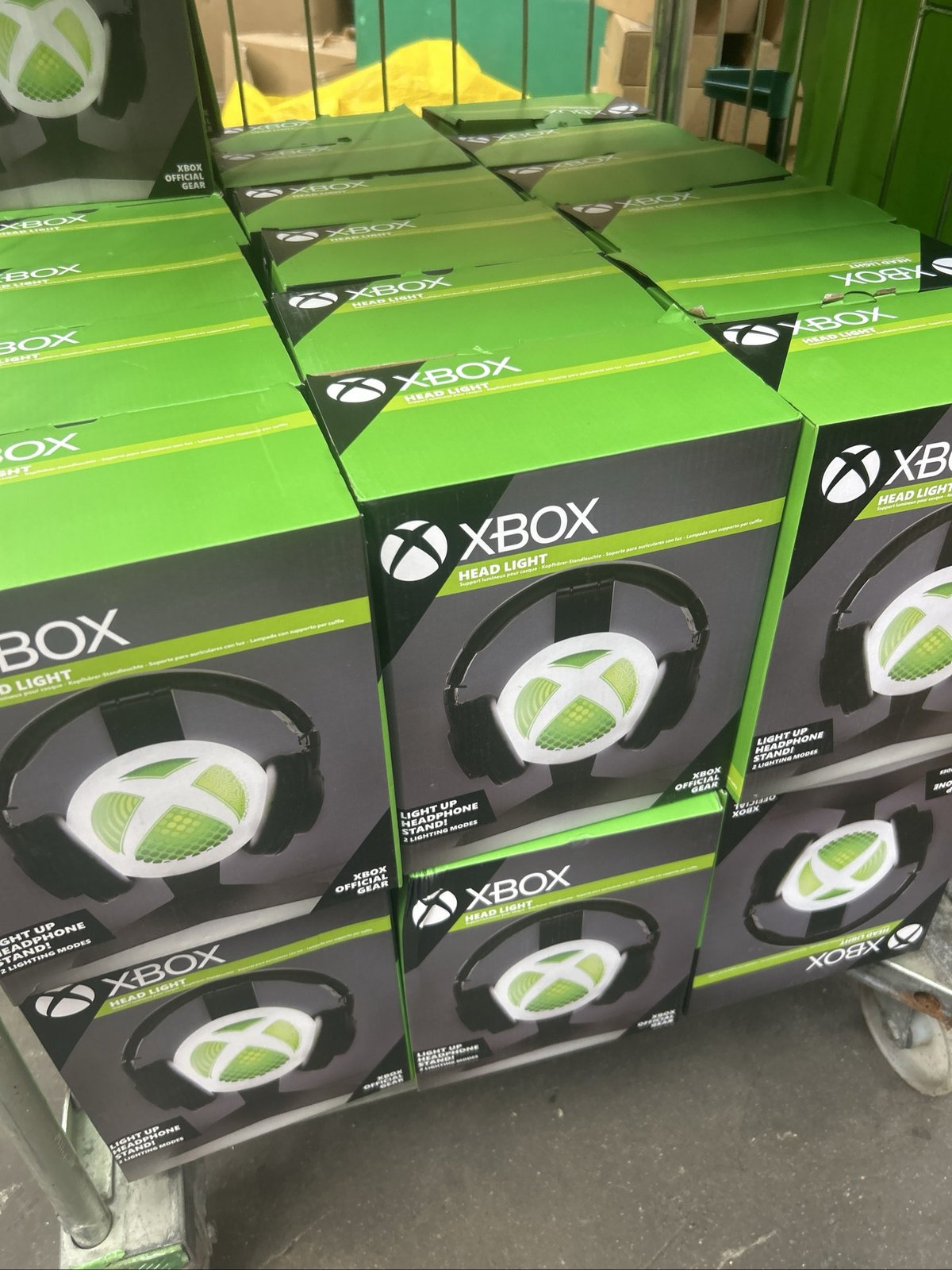 Source photograph for 38x Xbox Light Up Headphone Stand
